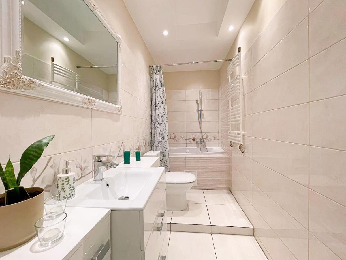 Apartament Stary Zdroj Walbrzych Ngoại thất bức ảnh